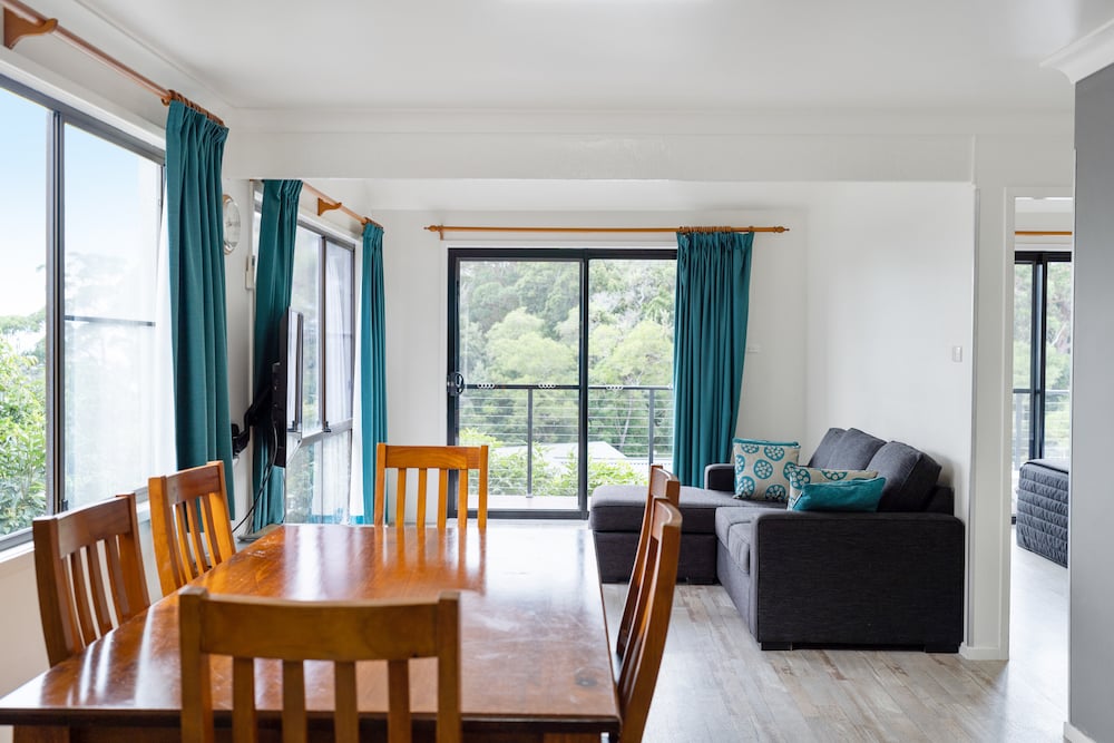 Haven Holiday Resort 3bdr Villa open plan dining and lounge