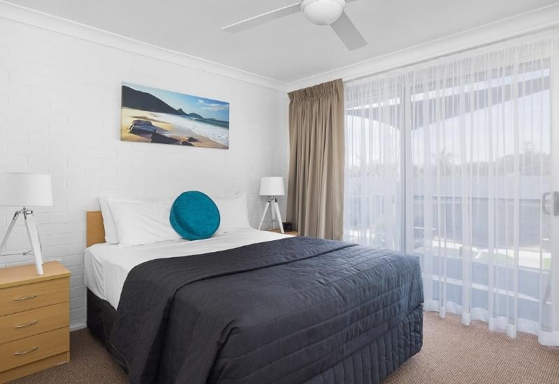 Seaside Holiday Resort Fingal Bay master bedroom-1